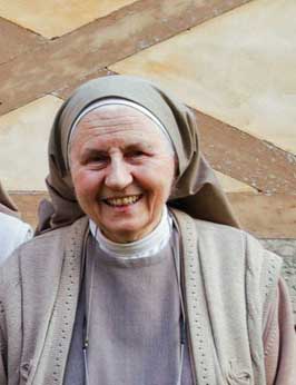 soeur Anne, clarisse à Senlis